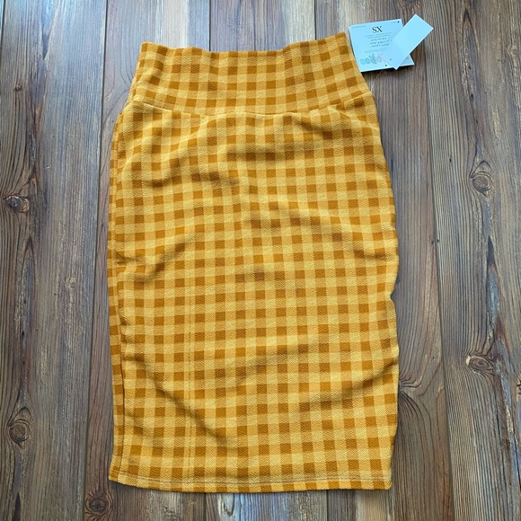 LuLaRoe Dresses & Skirts - LuLaRoe Mustard Yellow Gingham Skirt